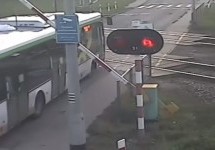 Ovo je najgori vozač autobusa na svijetu (VIDEO)