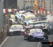 NEZAPAMĆENI KARAMBOL: Lančani sudar čak 16 automobila na FIA GT trci! (VIDEO)