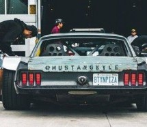 BEZ KOMPROMISA: Pogledajte ovaj ekstremni Ford Mustang! (VIDEO)