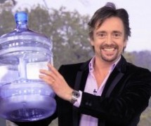 Richard Hammond uništio novi McLaren 720S tako što mu je rezervoar napunio vodom (VIDEO)