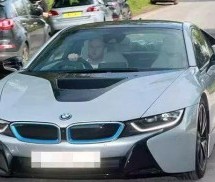 Vejn Runi izgubio vozačku na dvije godine pa sad prodaje svoj BMW i8 za 75.000 eura