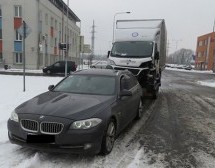 Češka policija zaustavila je BMW sa više nego čudnom prikolicom – šokiraćete se kada vidite šta je vukao (FOTO)