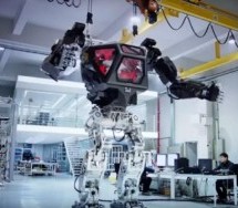 Transformersi stižu: Napravljen robot od tonu i po, hoda kao čovjek i radi šta želite! (VIDEO)