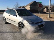 Ovaj Ford Focus ima stražnji pogon i V8 sa 700 KS