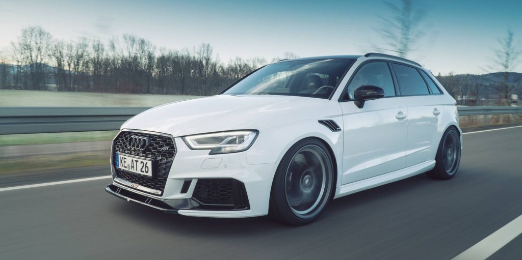 ABT_RS3_diagonal_front_driving_4-1619x809