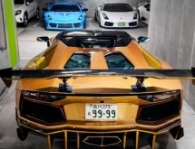 Ova garaža u Tokiju je mokar san za fanove Lamborghinija (VIDEO)