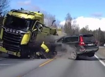 Ne smatraju ga slučajno najbezbjednijim autom: Čvrsta karoserija VOLVA spasila mu život! (VIDEO)