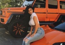 Reality zvijezda Kylie Jenner ima impresivan vozni park (FOTO)