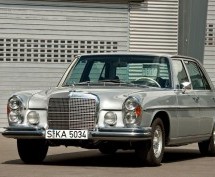 Upoznajte praoca svih njemačkih super limuzina: Mercedes 300SEL 6.3 koji je 1968. stotku hvatao za 6,5 sekundi!