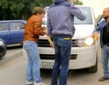 Obožavamo kada bahati vozači dobiju što zaslužuju! (VIDEO)