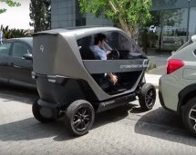 Rješenje za nedostatak parkinga – automobil kome se uvlače točkovi (VIDEO)